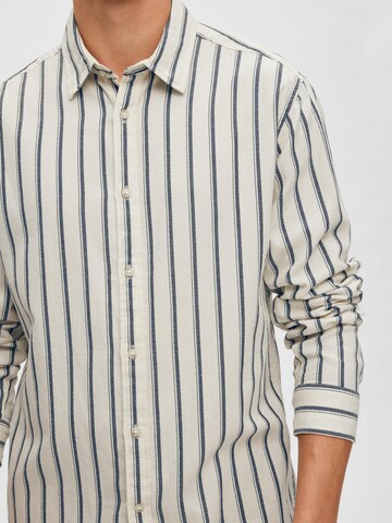 SELECTED HOMME - Ajuste regular Camisa 'Dores' en beige