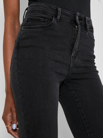 Skinny Jeans di Noisy may in nero