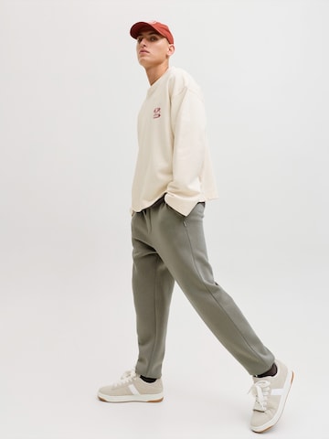 JACK & JONES Tapered Trousers 'JPSTGORDON JJBRADLEY' in Grey