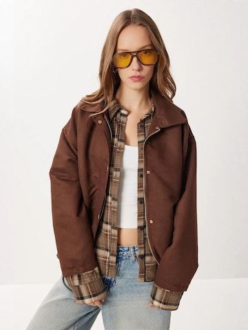 Happiness İstanbul Tussenjas in Bruin