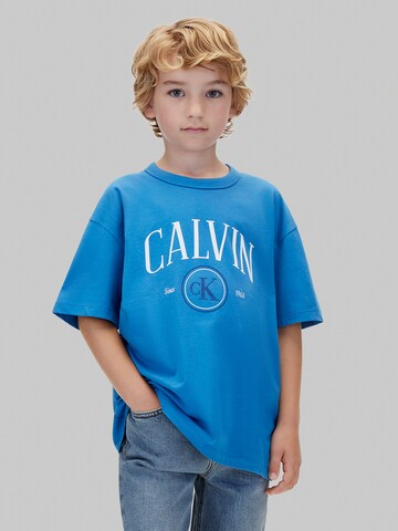 T-Shirt Calvin Klein Jeans en bleu : devant