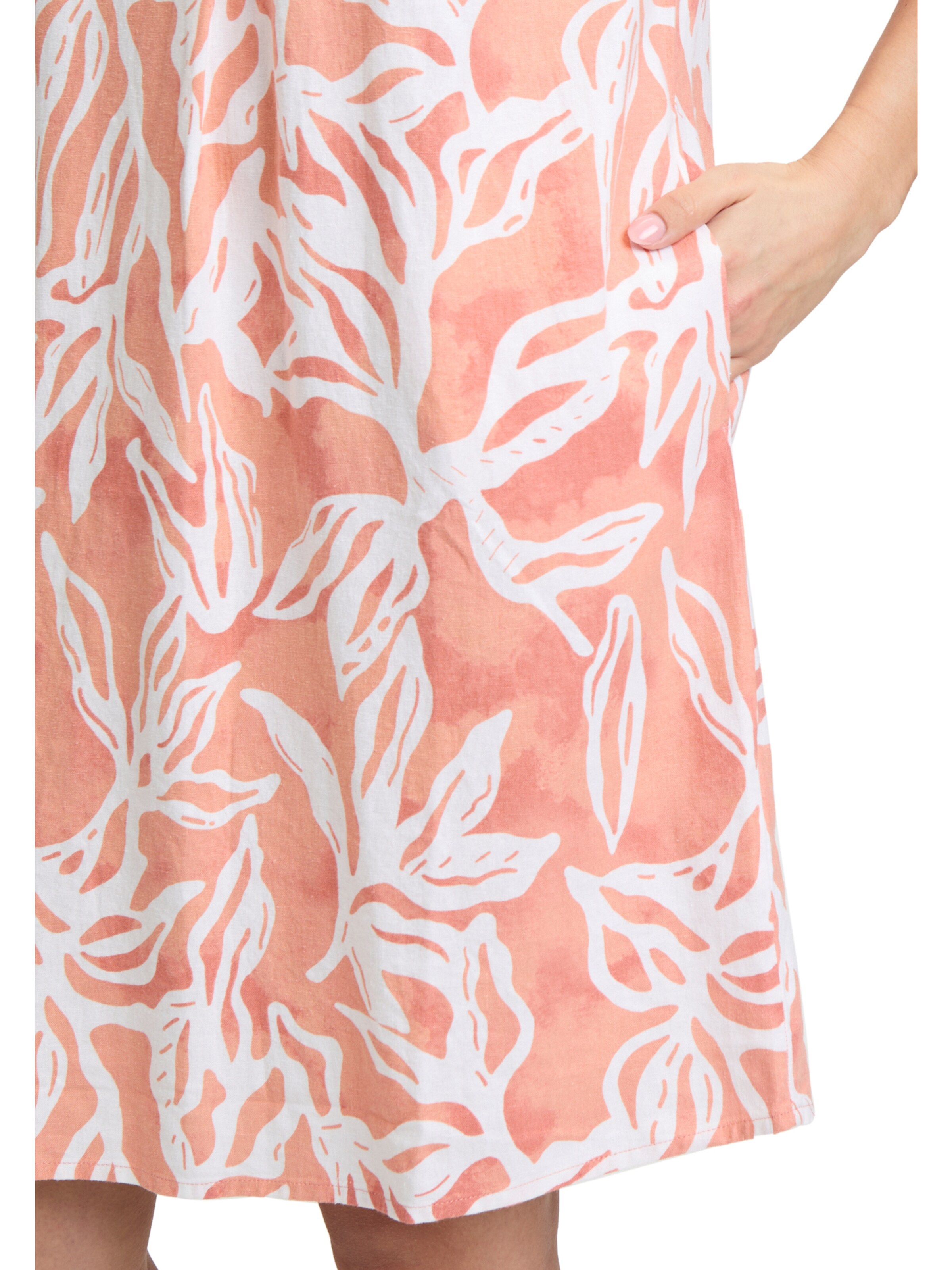 Abito di Cartoon in bianco