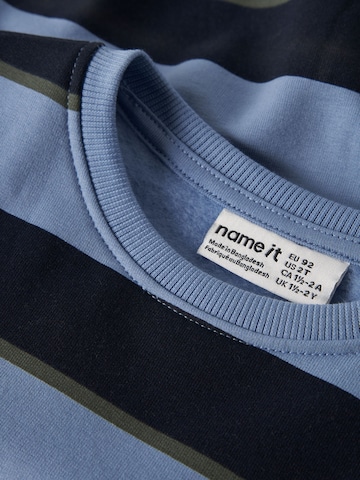 NAME IT - Sudadera en azul