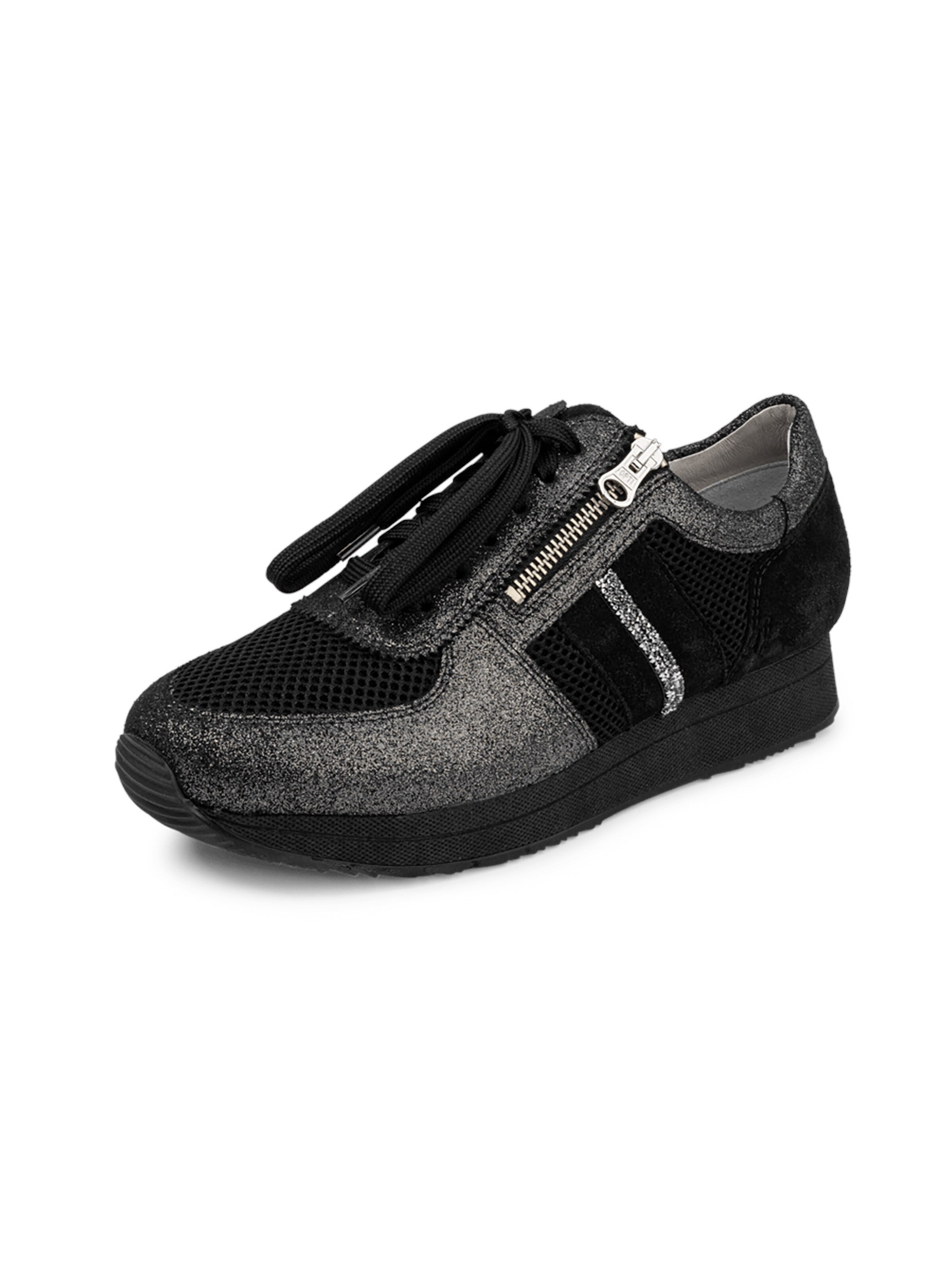 VITAFORM Sneakers in Black: front