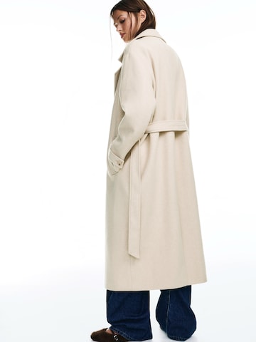 Cappotto di mezza stagione di Pull&Bear in beige