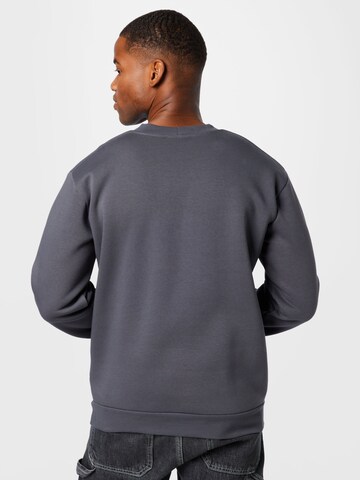 ABOUT YOU Sweatshirt 'Curt' in Grau