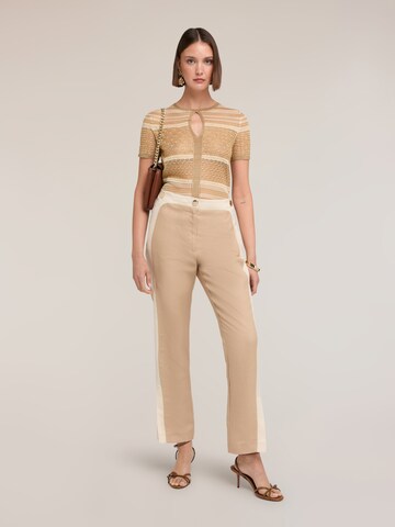 MOTIVI Regular Trousers in Beige
