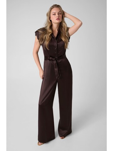 GUESS Jumpsuit in Brown: front