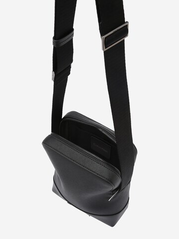 Calvin Klein - Bolso de hombro en negro