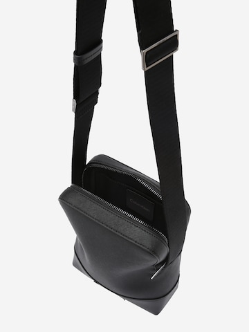 Calvin Klein Crossbody Bag in Black