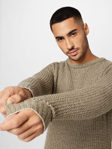 Cleptomanicx Pullover in Braun