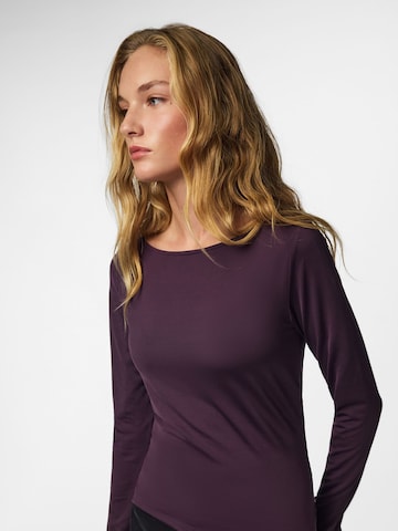 PIECES Top in Lila