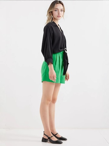 Bigdart Blouse in Zwart