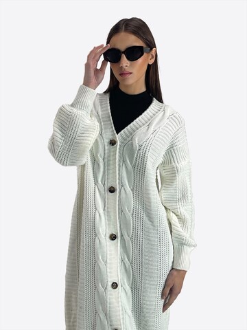 Elara Strickjacke in Weiß