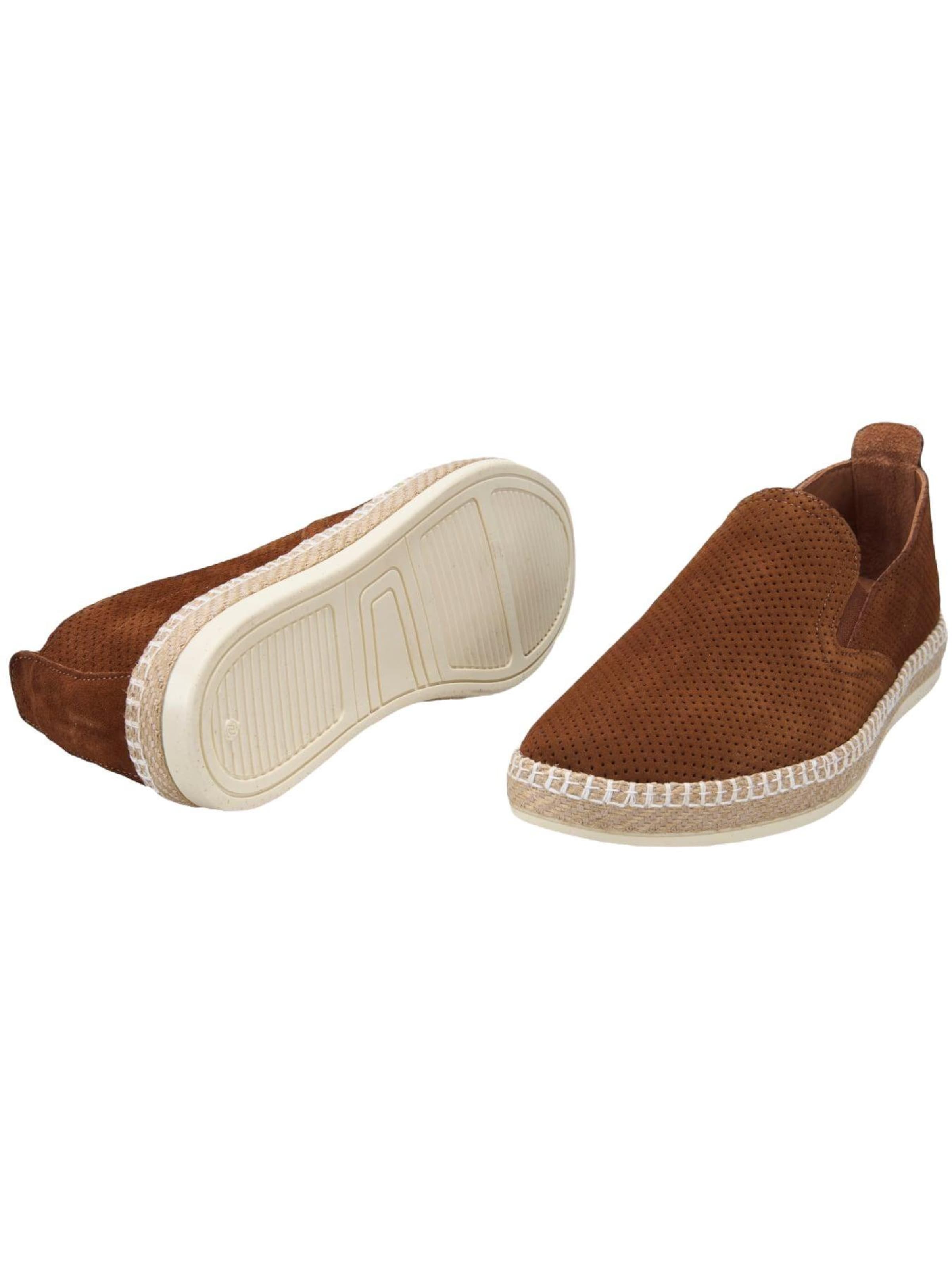 Desa Classic Flats 'Slip-Ons' in Brown