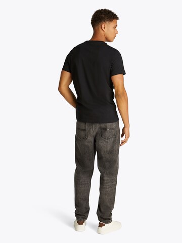 Tommy Jeans Póló - fekete