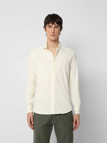 Regular fit Camicia di Scalpers in beige: frontale