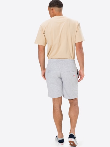 Karl Kani Regular Shorts in Grau