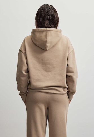 Pegador Collegepaita 'Clarita' värissä beige