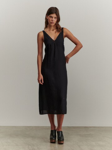 ABOUT YOU x Marie von Behrens - Vestido 'Josefin' en negro: frente