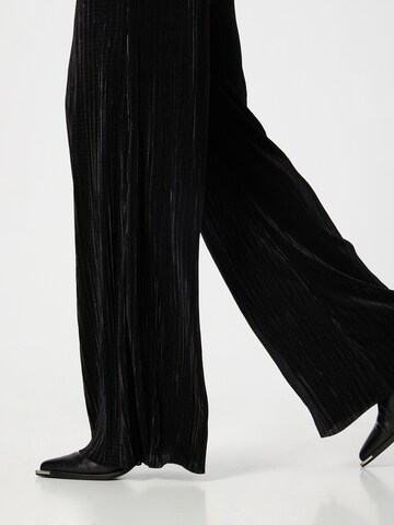 Nasty Gal Szeroka nogawka Spodnie w kolorze czarny