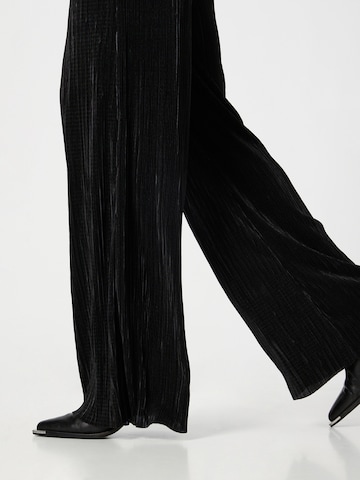 Nasty GalWide Leg/ Široke nogavice Hlače - crna boja