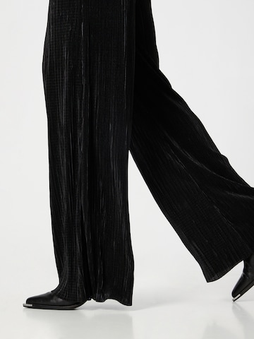 Nasty Gal Wide leg Trousers in Black