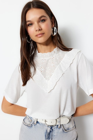 Trendyol - Camiseta en blanco