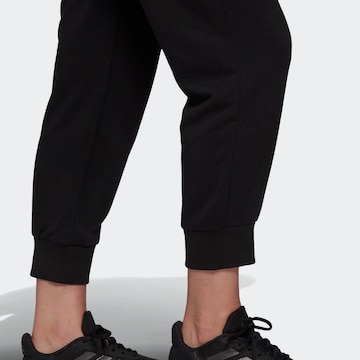 ADIDAS SPORTSWEAR Zúžený Sportovní kalhoty 'Essentials' – černá