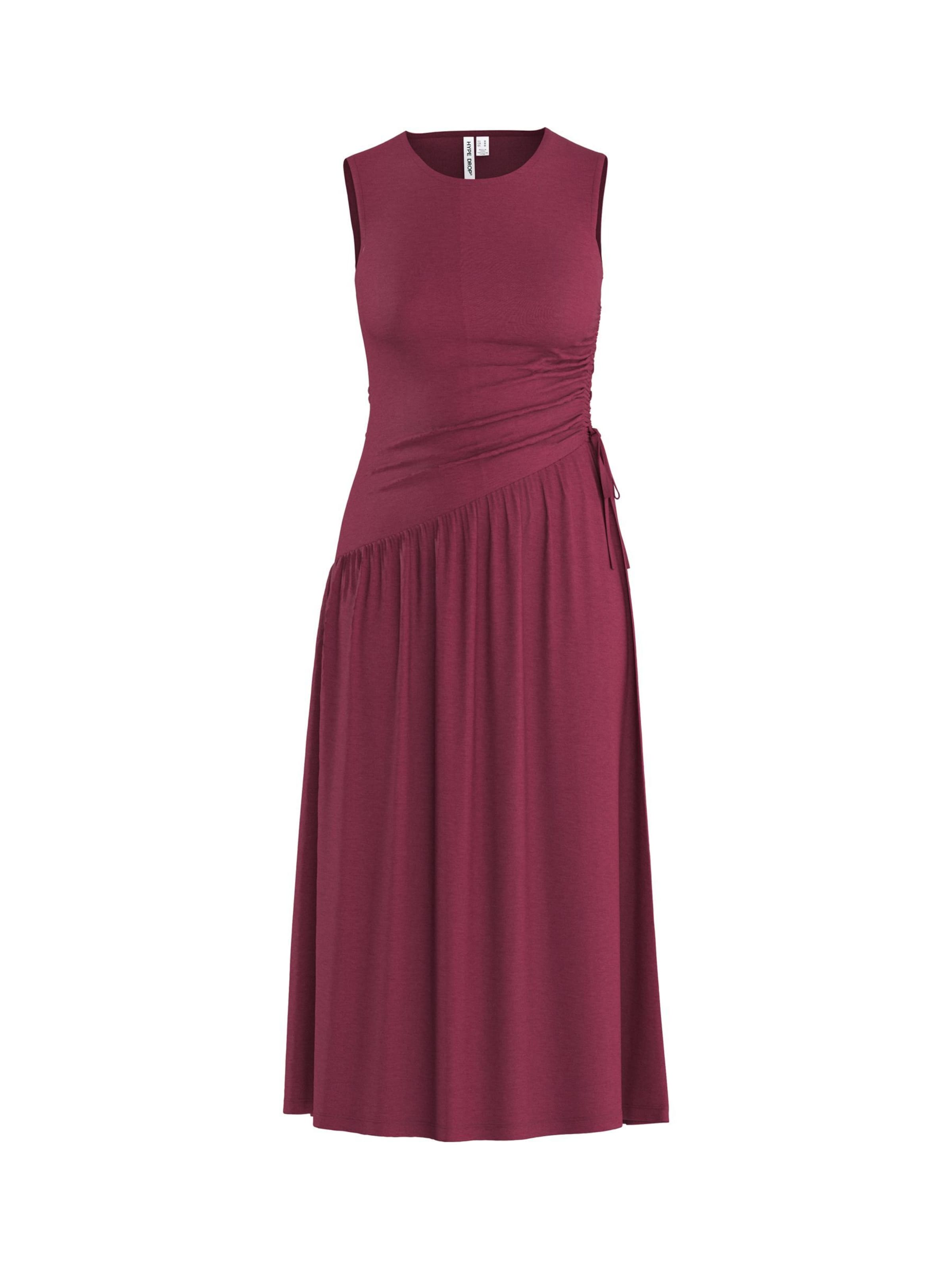 HYPEDROP Dress in Red: front