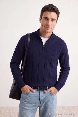 Trendyol Pullover in Blau: Vorderseite