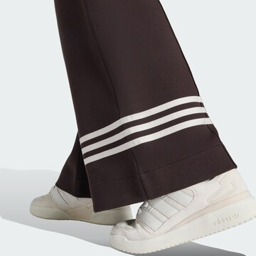 ADIDAS ORIGINALS Wide leg Broek 'Adicolor Neuclassics' in Bruin