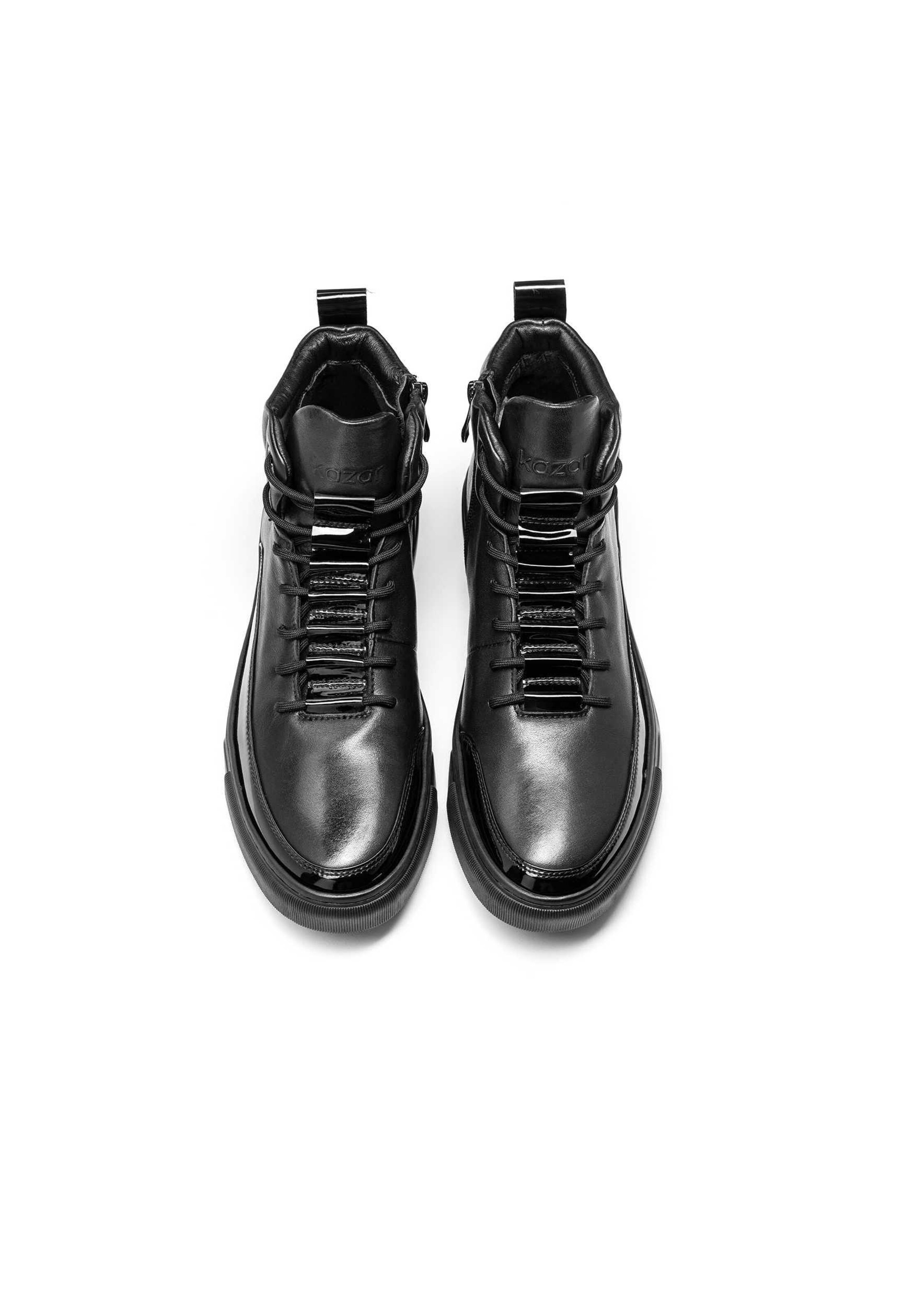 Sneaker alta di Kazar in nero