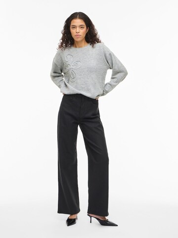 VILA - Jersey en gris