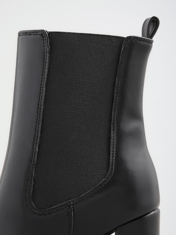 Friends Like These Chelsea Boots in Schwarz