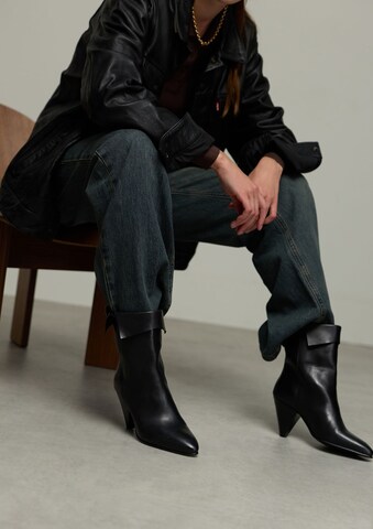 Bottines SACHA en noir : devant