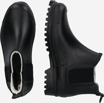 Stutterheim Chelsea Boots in Black