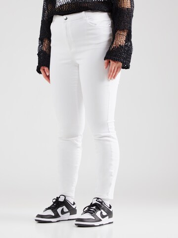 Vero Moda Curve Skinny Jeans 'Phia' in White: front