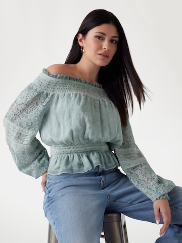 GUESS Bluse in Blau: Vorderseite