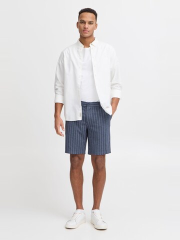 !Solid Regular Chino 'AMUR' in Blauw
