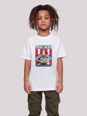 F4NT4STIC Shirt 'DC Comics Superman True Hero' in Wit: voorkant