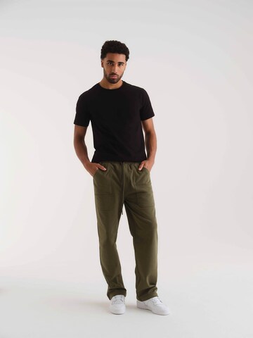 regular Pantaloni 'Jonathan' di ABOUT YOU x Kevin Trapp in verde