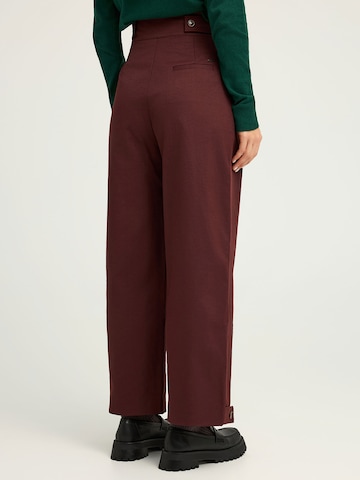 Funky Buddha Normální Kalhoty se sklady v pase – červená