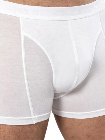Weweus Board shorts in White