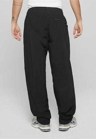 Unfair Athletics Loosefit Hose in Schwarz