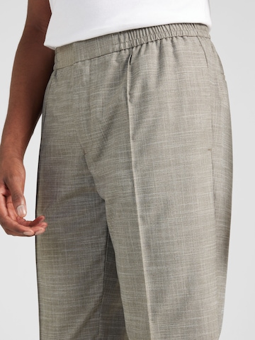 Regular Pantalon à plis TOPMAN en gris