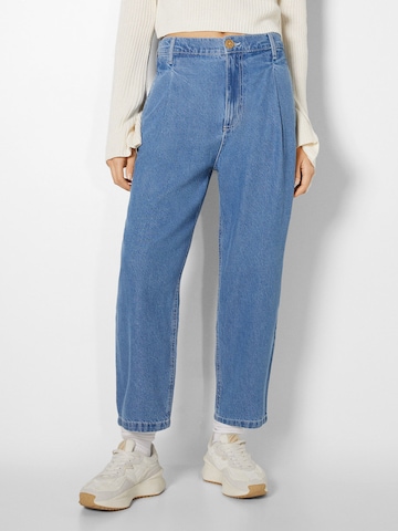 Bershka Regular Jeans in Blue: front