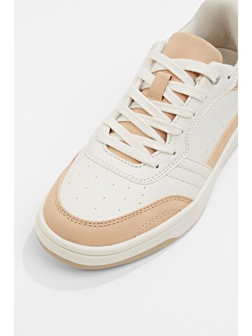 ESPRIT Sneakers laag in Beige