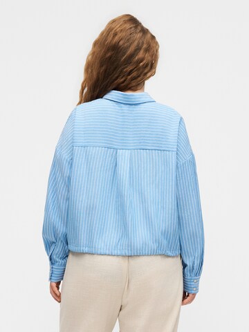 ONLY Carmakoma - Blusa 'CARDEA' en azul