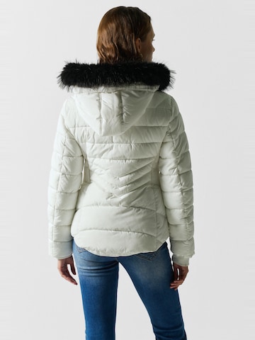 Veste d’hiver KOROSHI en blanc